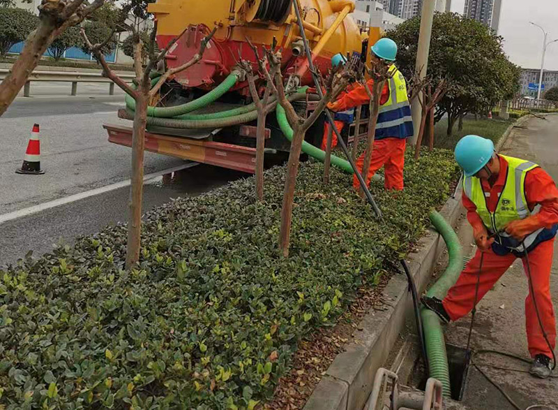 鹤城市政管道清淤